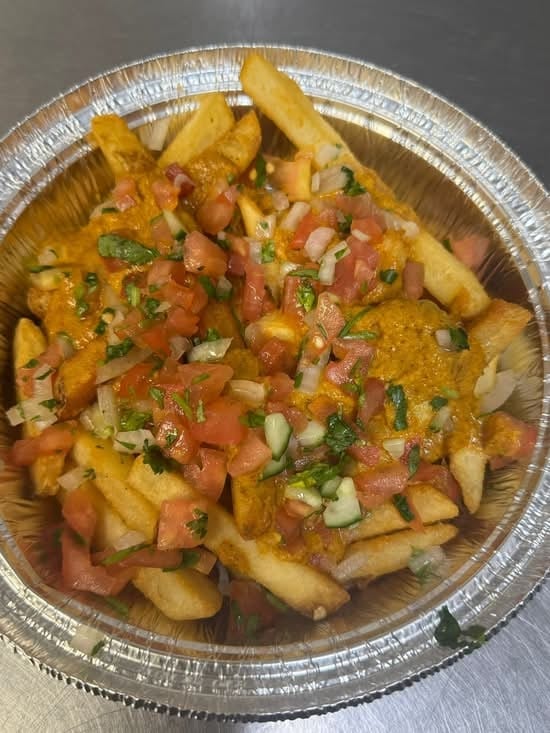 BENGALI HOT LOADED FRIES (SPICY).